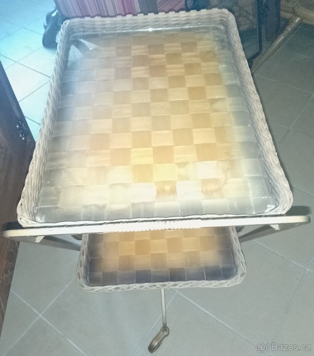 Netradiční proutěný RETRO servírovací stolek - 2
