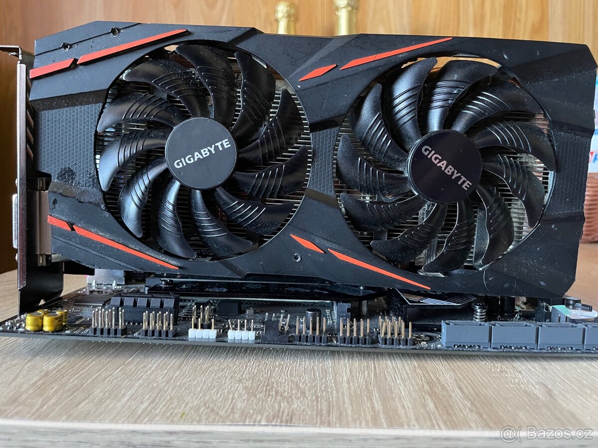 ASUS TUF Gaming B550M-E + RX 480 8GB - 2