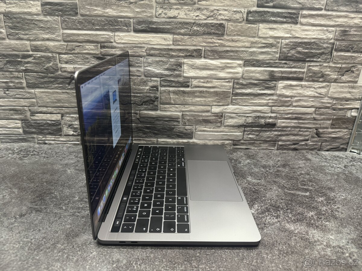 MacBook Pro 13 2018 i5 / 8GB / 256GB - 2