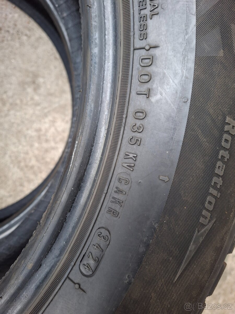 Zimní pneumatiky 235/60/18 - 2