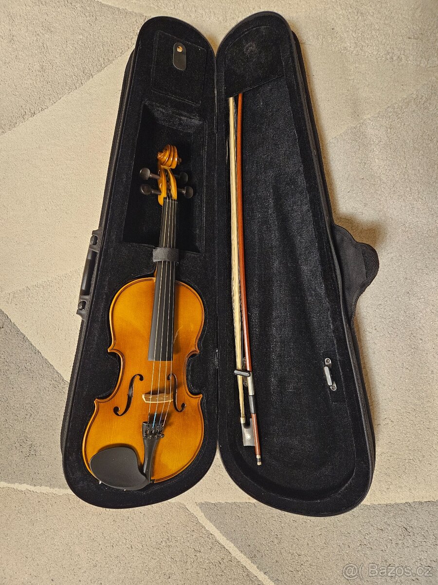 3/4 housle v záruce v setu se smyčcem v penálu - 2
