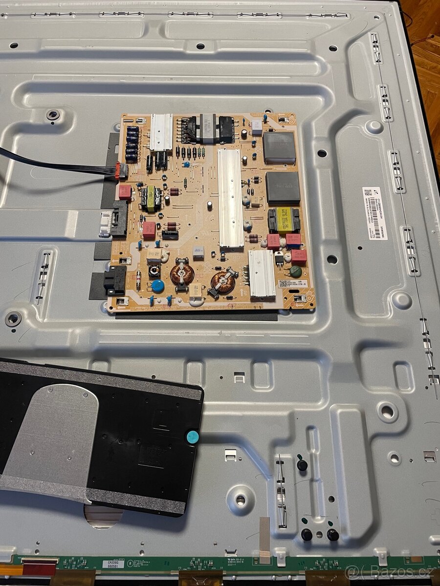 Prodám Samsung UE65NU7172U - BN94-06454V - 2