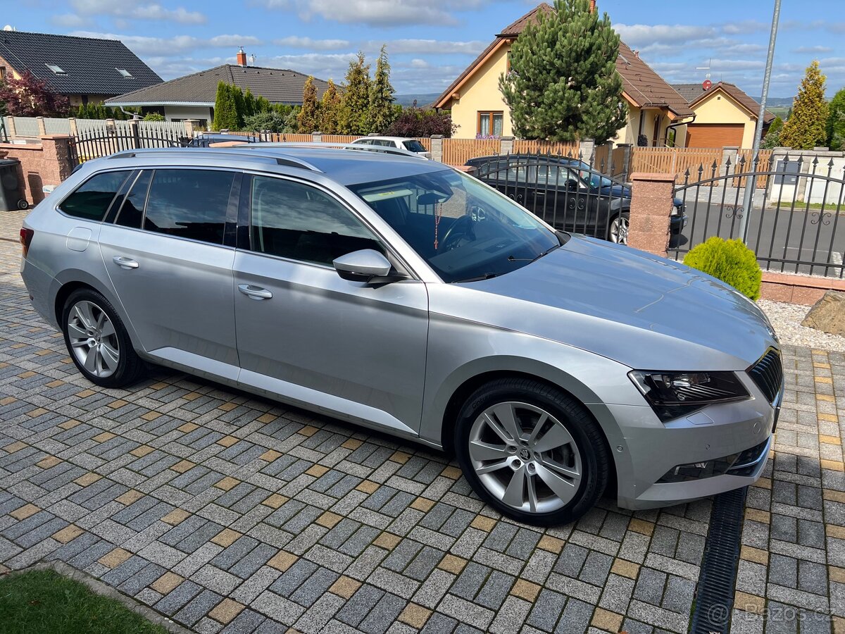 Škoda Superb 2.0 TSI TOP Málo km - 2