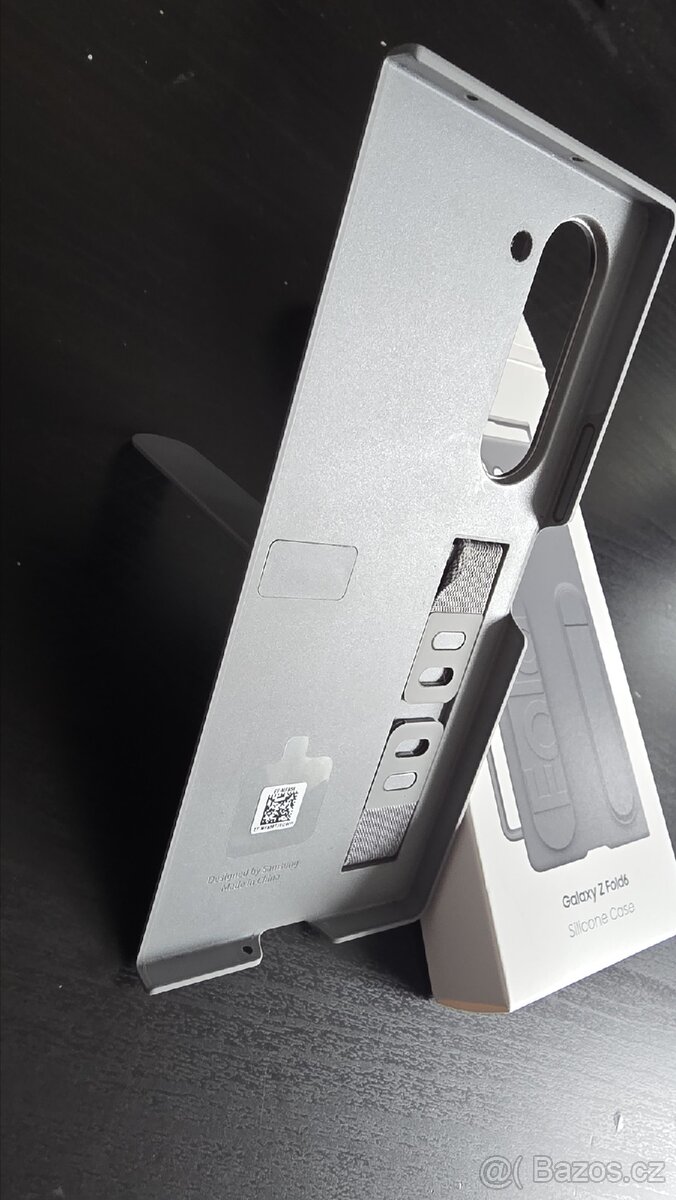 Kryt pro telefon Fold6 se stojánkem a gripem - 2
