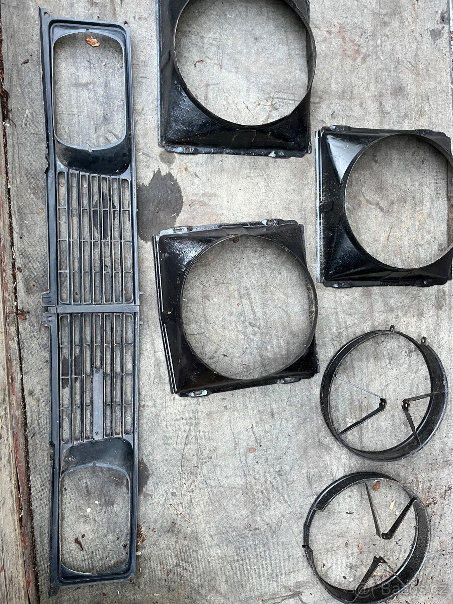 Přední maska škoda 100 105 125 130 - 2