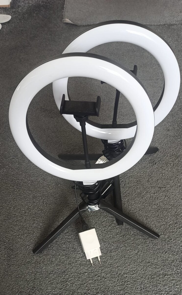 Svitidlo stmivatelne s držákem mobilu-odběr 10,5w - 2