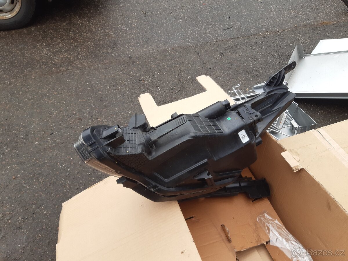 Pravé světlo Hyundai i10 - 2