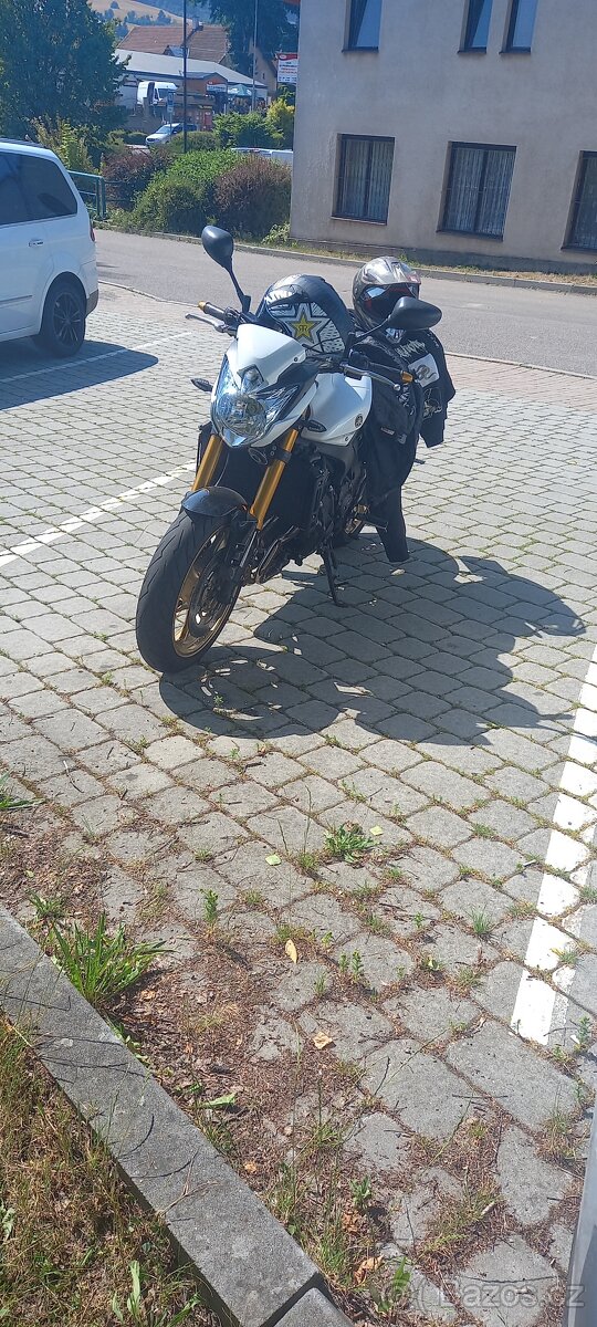 Yamaha fz8 - 2