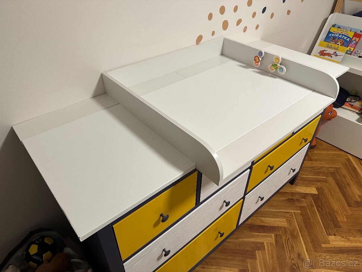 Přebalovací pult na komodu - 2