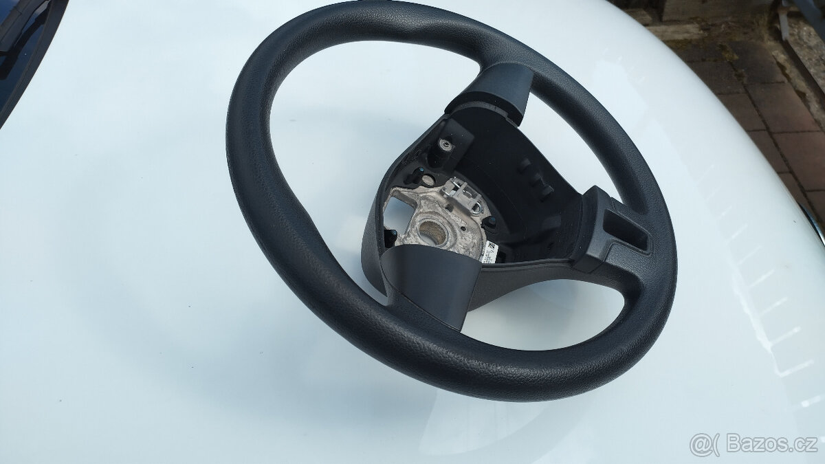 Trojramenný volant VW 7N0419091 - 2