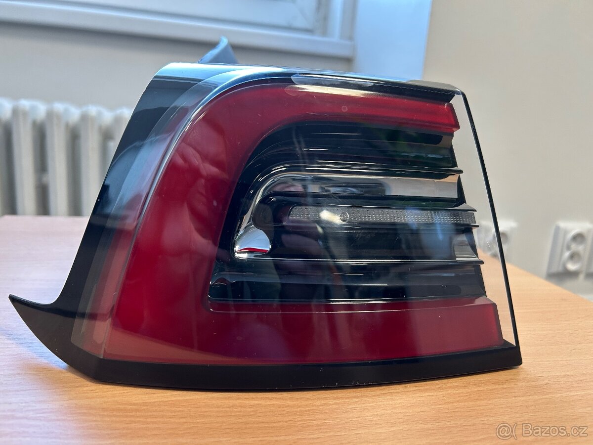 Kompletní set zadních světel Tesla model3 / Y - 2
