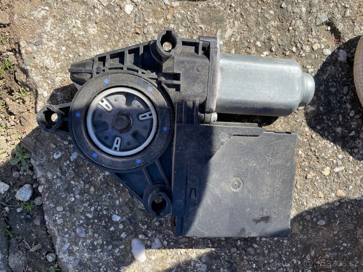 Prodám díly skoda octavia 2 - 2