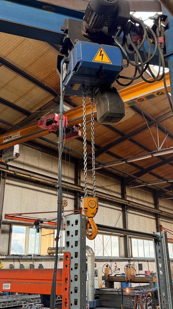 Sloupový jeřáb - 2