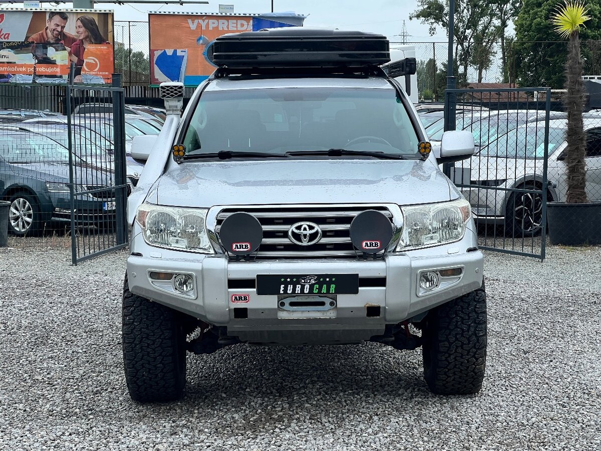 Toyota Landcruiser 200 - 2