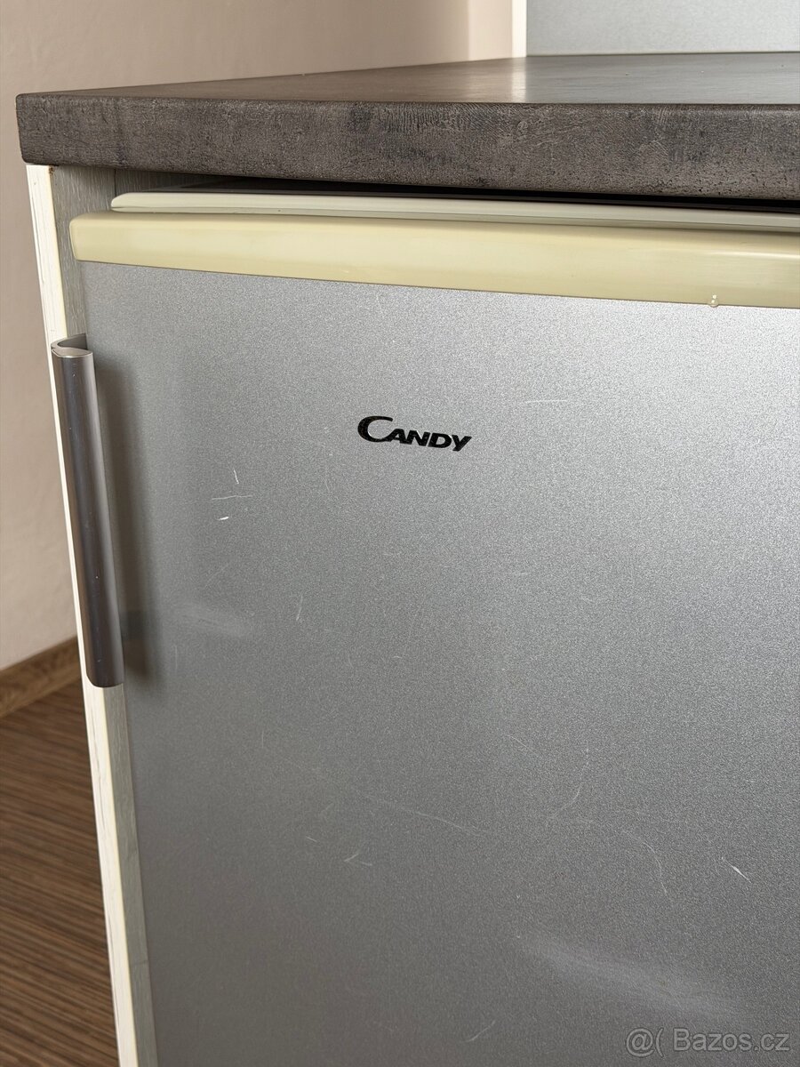 Lednička s mrazákem - 2