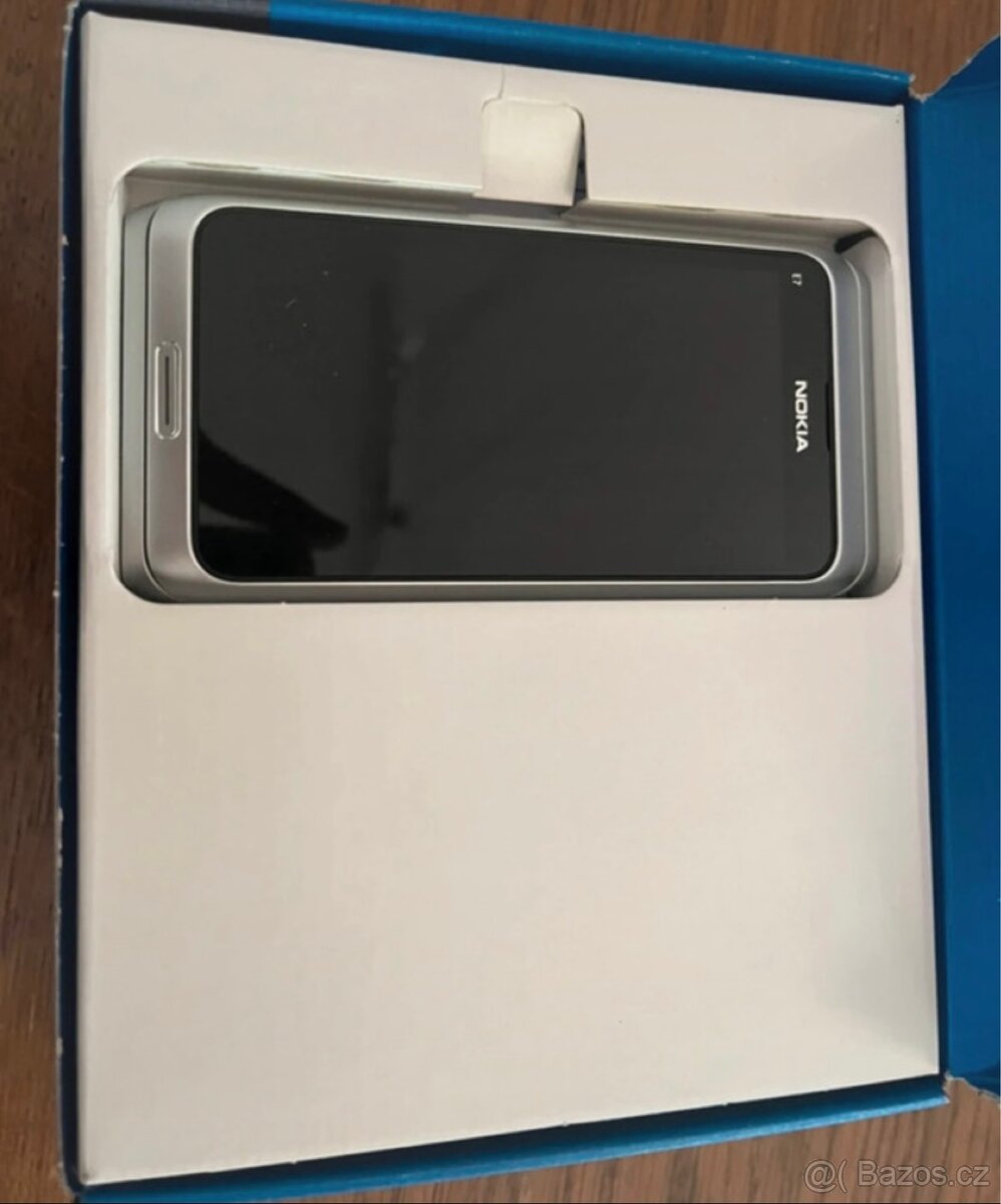 Nokia E7 - 2
