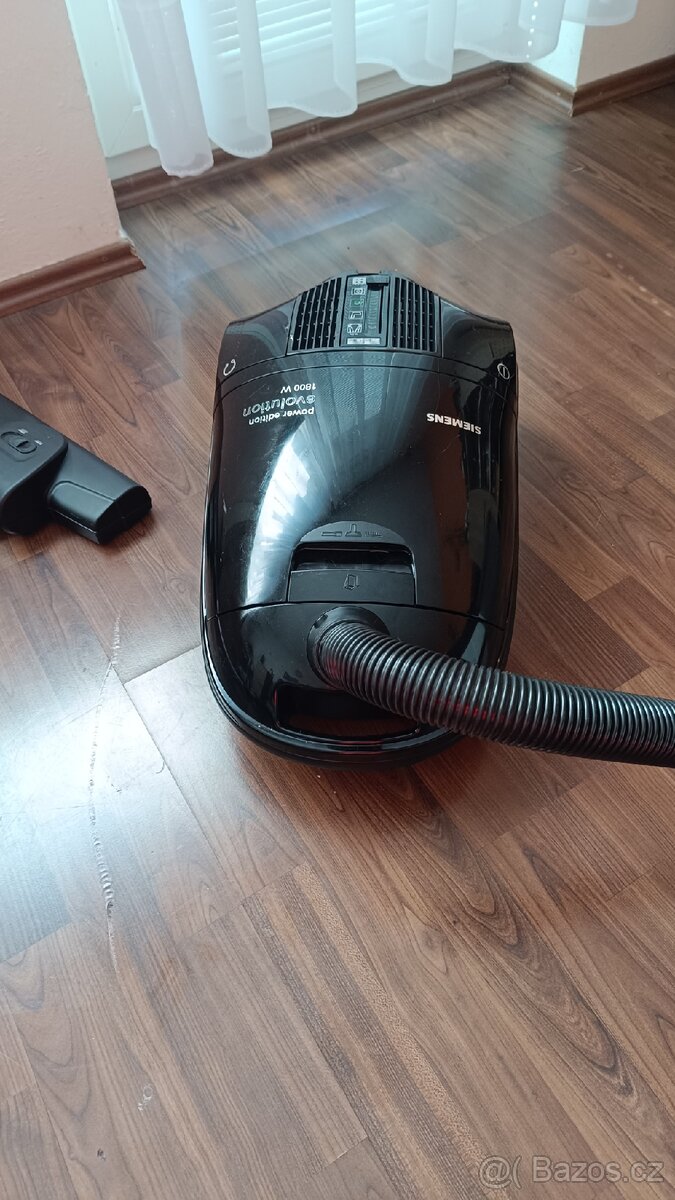 Prodám vysavač Siemens 1800W - 2