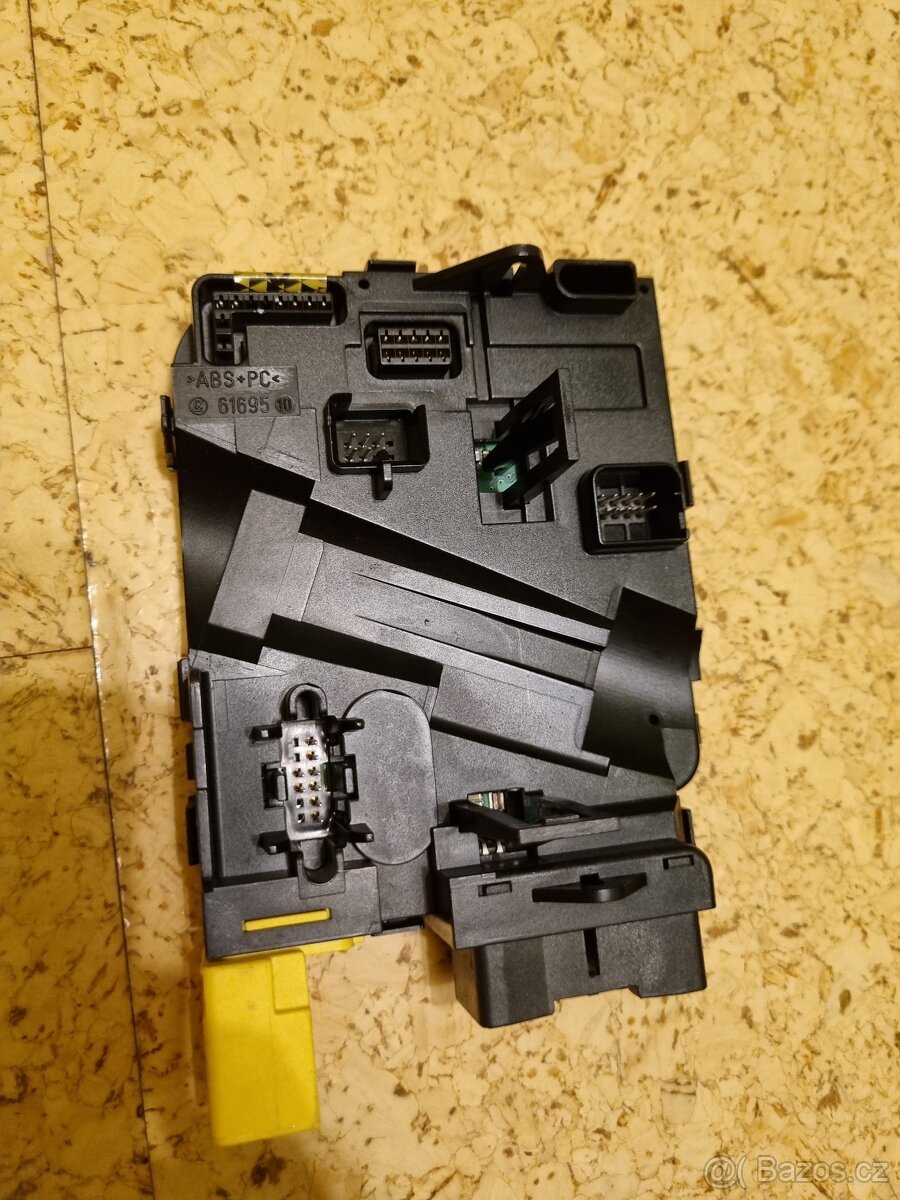 Podvolantová řídící jednotka 1K0 953 549 AF - 2