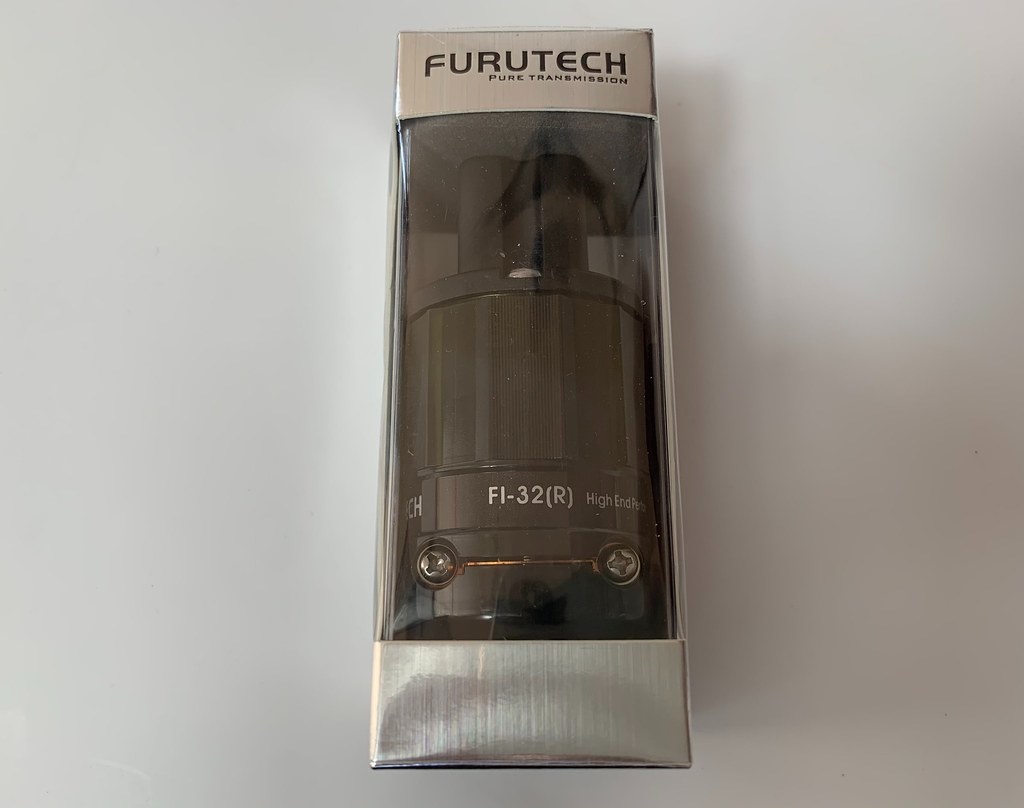 Prodám napájecí konektory FURUTECH FI-32 - 2