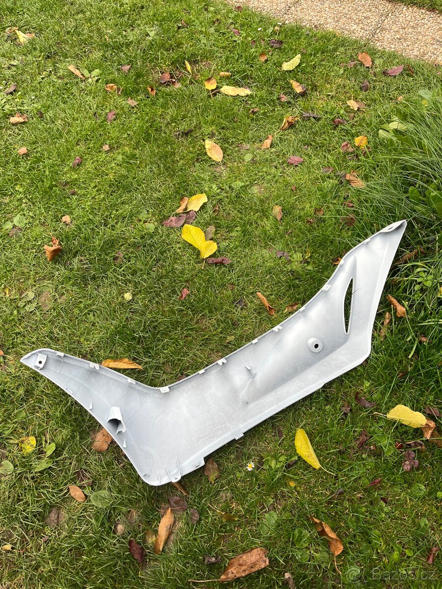 Pravý spodní plast Honda PCX 2014-2017 - 2