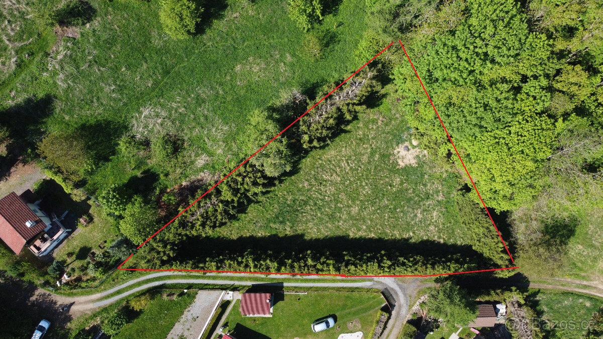 Prodej pozemku 634 m2 k výstavbě chaty v Sušici - 2