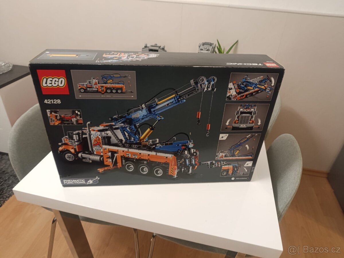 LEGO Technic Heavy-duty Tow Truck 42128-1 - 2