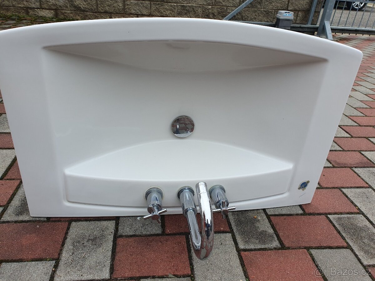 Umyvadlo 950x600 i s baterií - 2