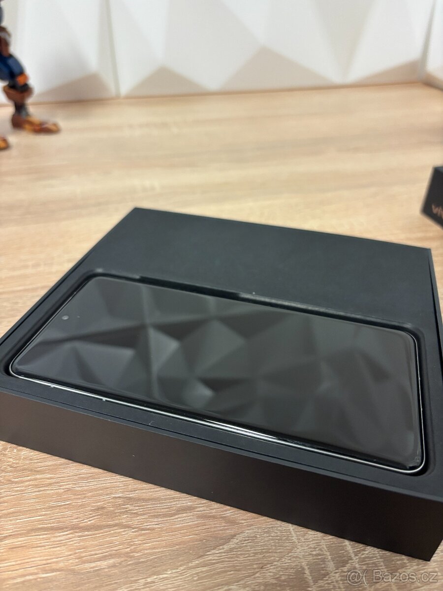 VIVO X200 Pro 5G /16GB/512GB/Titanium ZAR24+DPH - 2