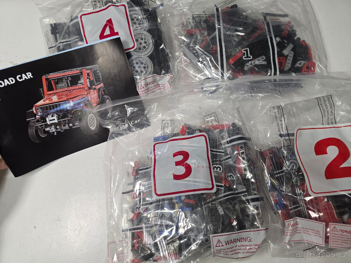 STAVEBNICE Technic Jeep Off-Road auto - 2