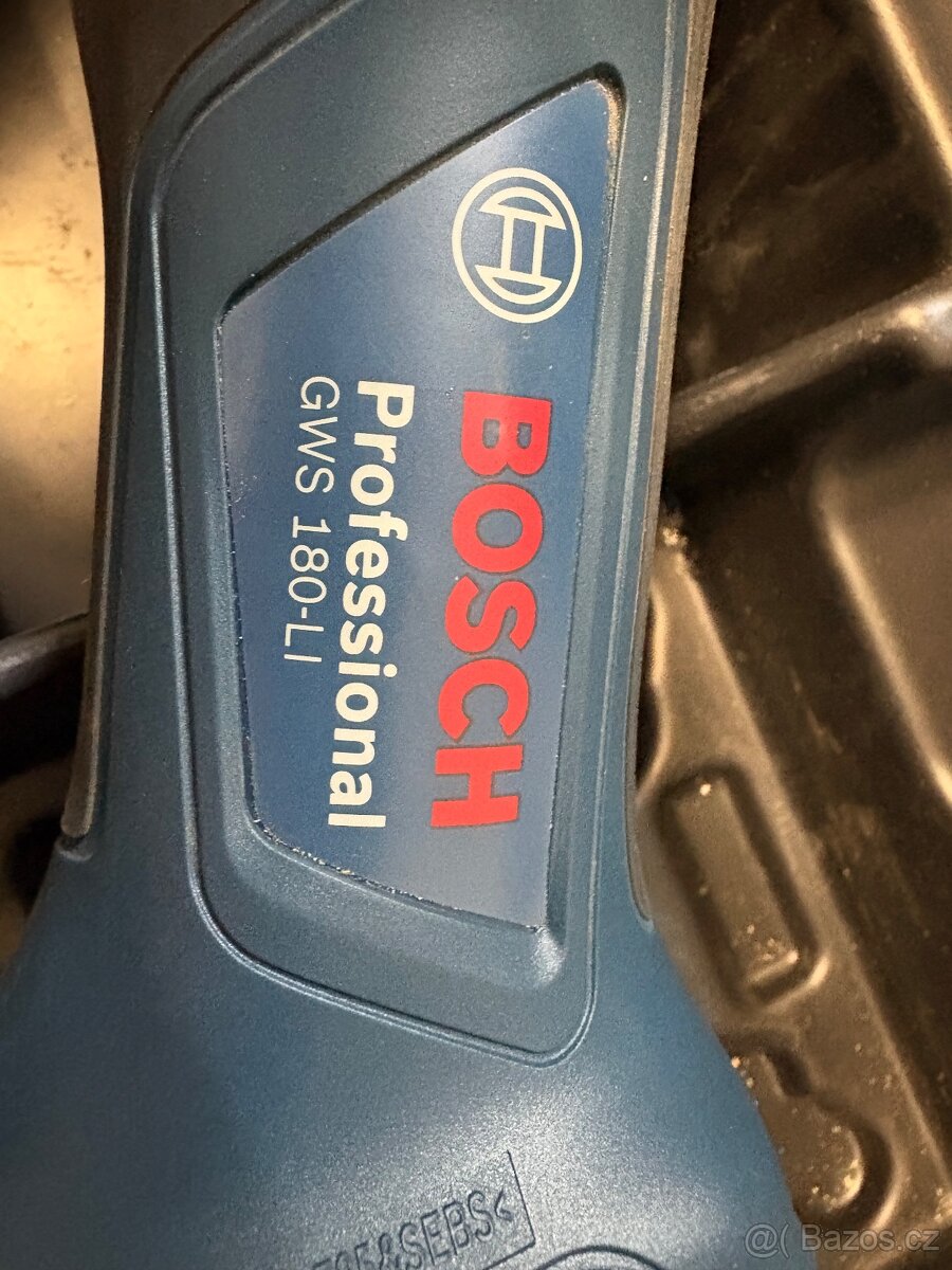 AKU uhlová bruska Bosch - 2