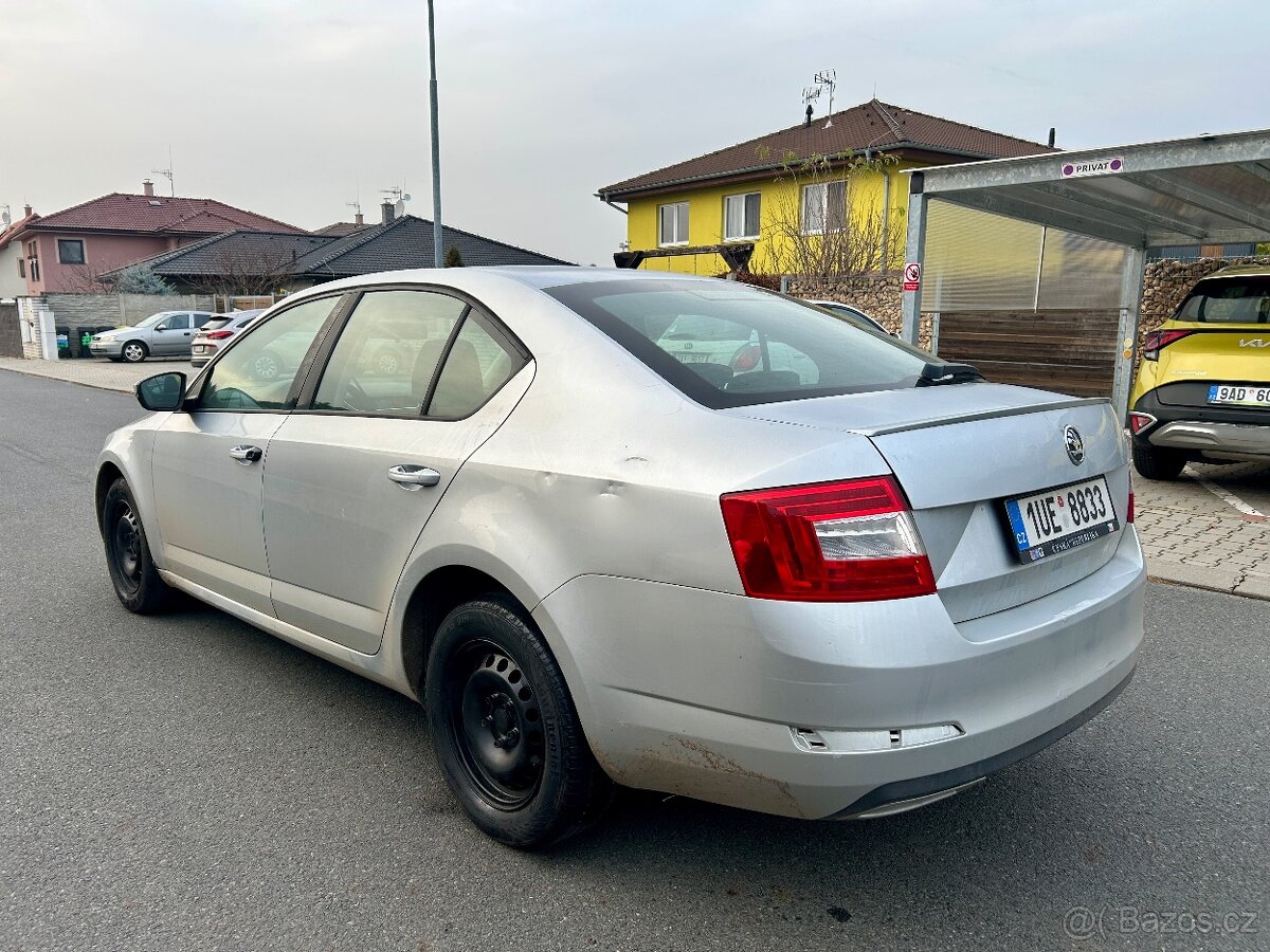 Škoda Octavia 1.6TDI 77KW 2013 DSG / KLIMATIZACE/ - 2