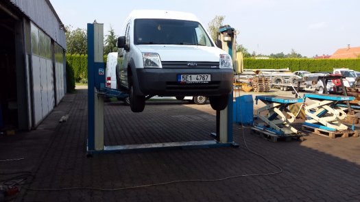 Dvousloupový zvedák Ravaglioli RAV - 2