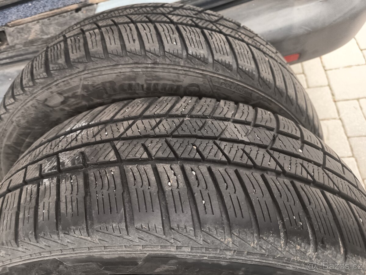 Prodám zimní pneu 16"205/55 Polaris 5 Barum - 2