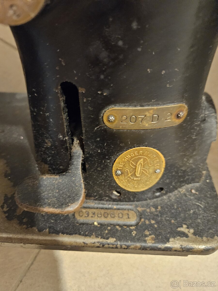 SINGER šicí stroj - 2