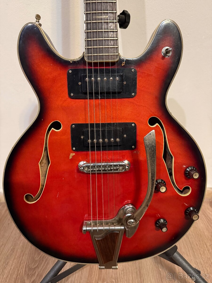 Japonská lubová elektrická kytara Aria - 2