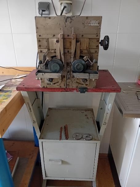 brašnářské stroje - 2