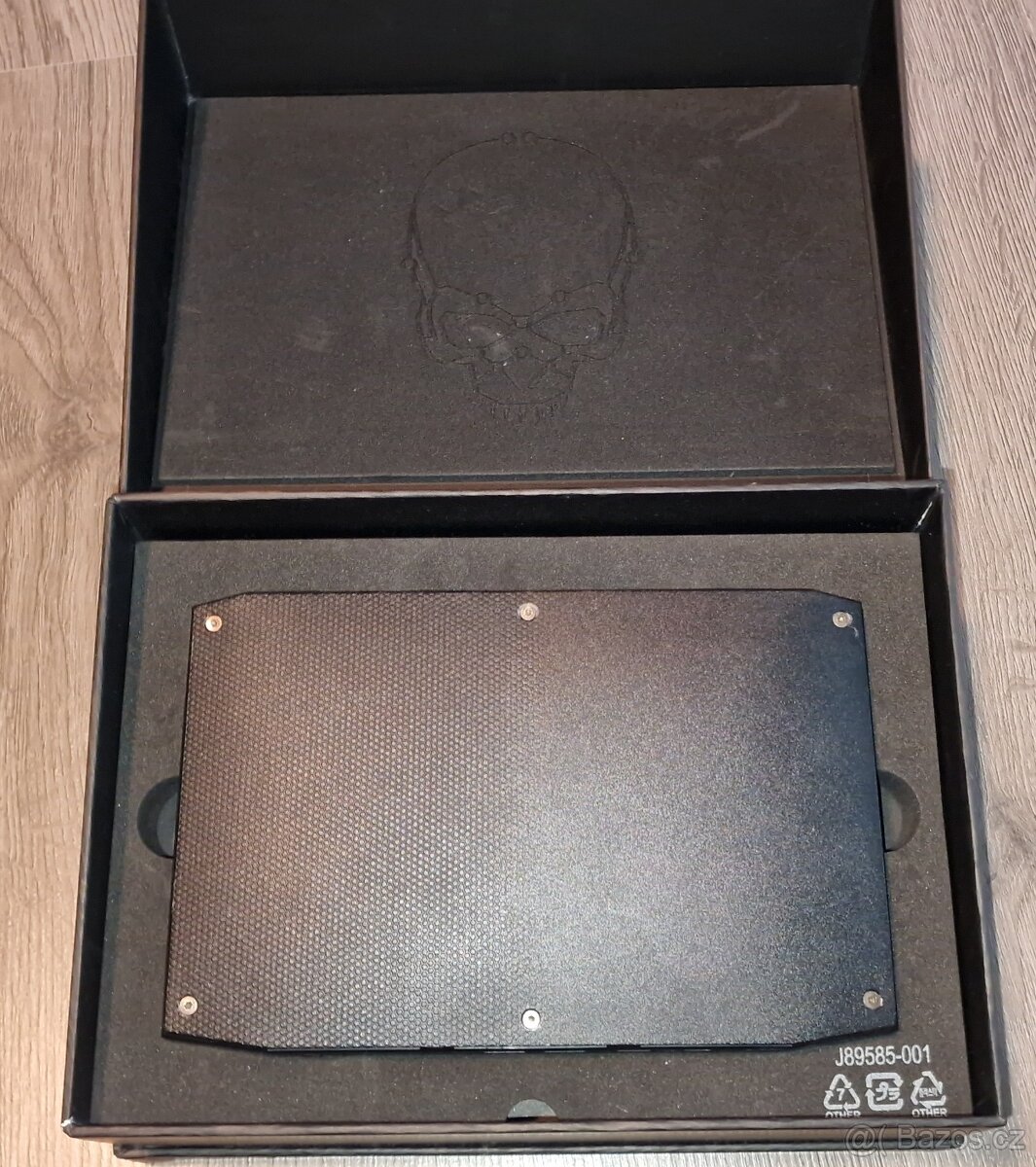 Intel NUC NUC8i7HVK (Hades Canyon) - 2