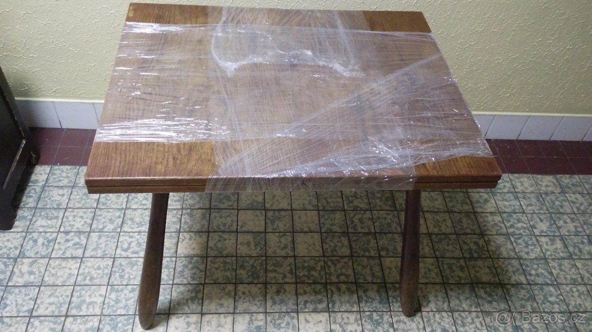 Prodám jídelní stůl - 2