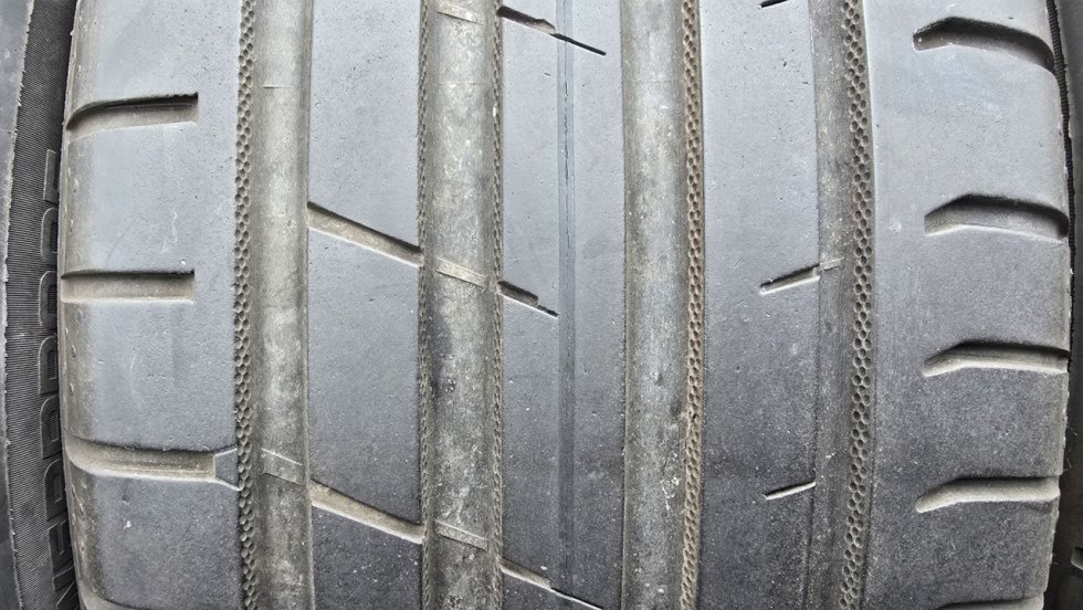 Letní pneu 225/45/17 Nokian - 2