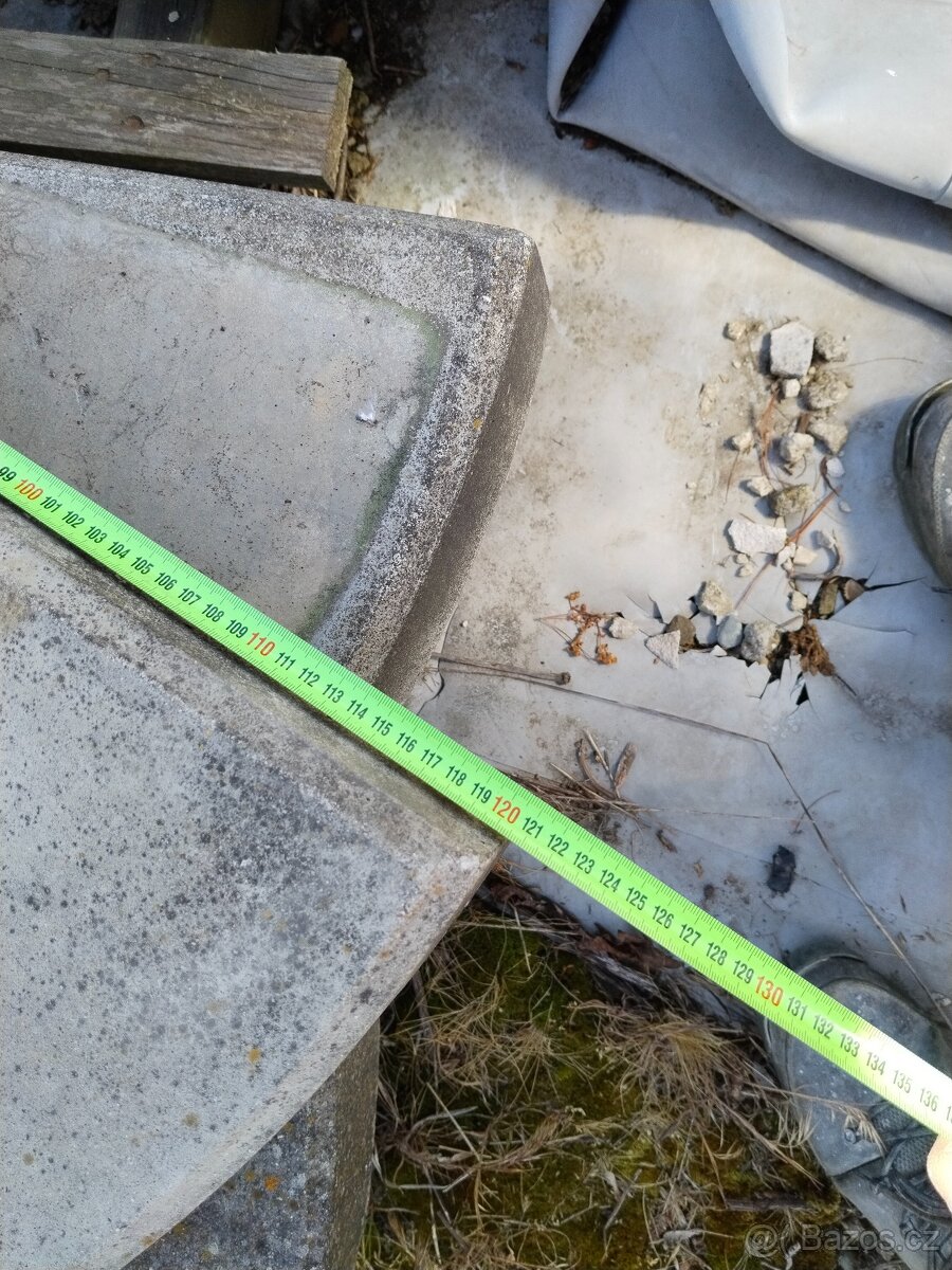 Prodám poklop na studnu půlený 120cm - 2
