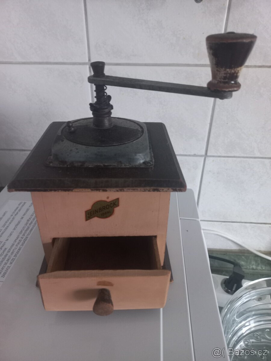 Ruční mlýnek na kávu - 2