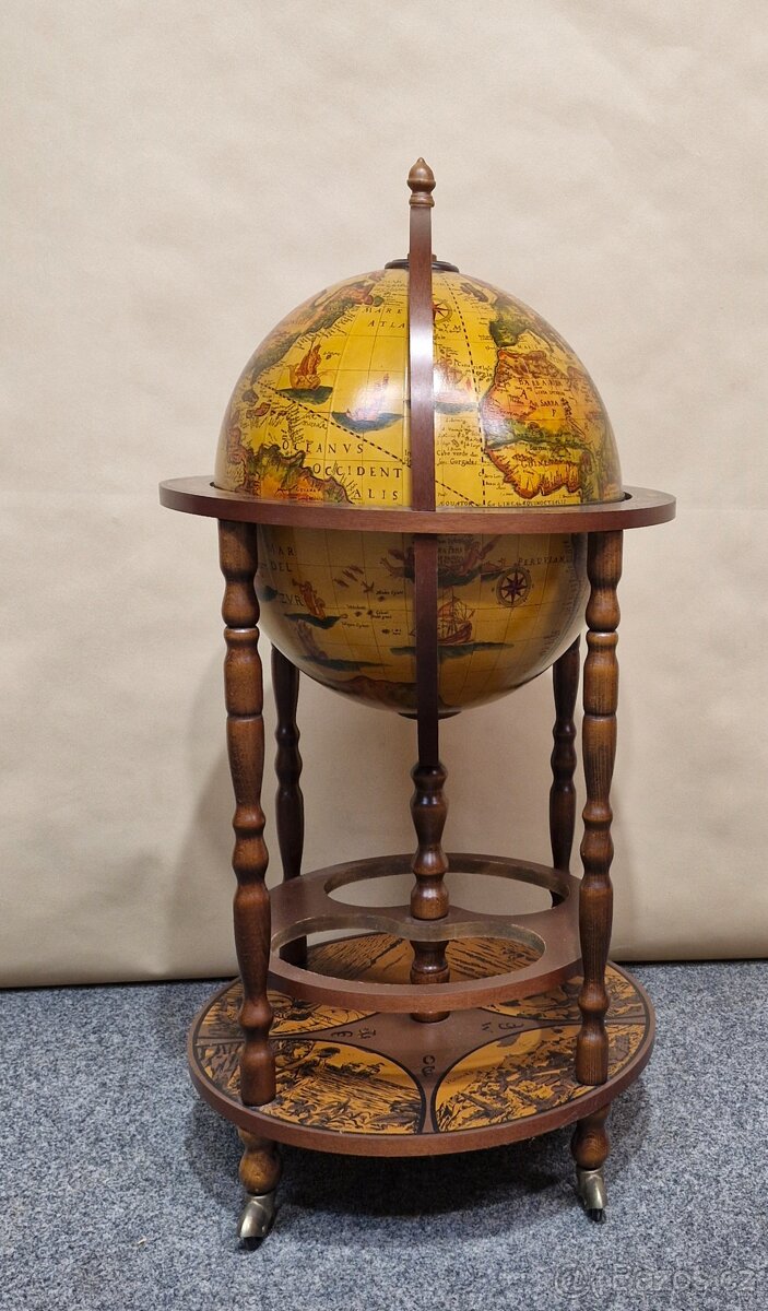 RETRO POJÍZDNÝ STOLEK - GLOBUS - 2