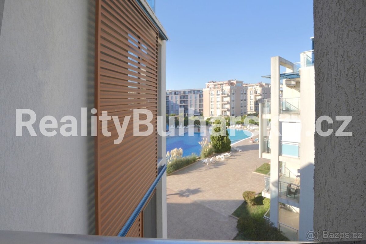 Zařízený apartmán 2+kk 67m² s prostornou terasou a výhledem - 2