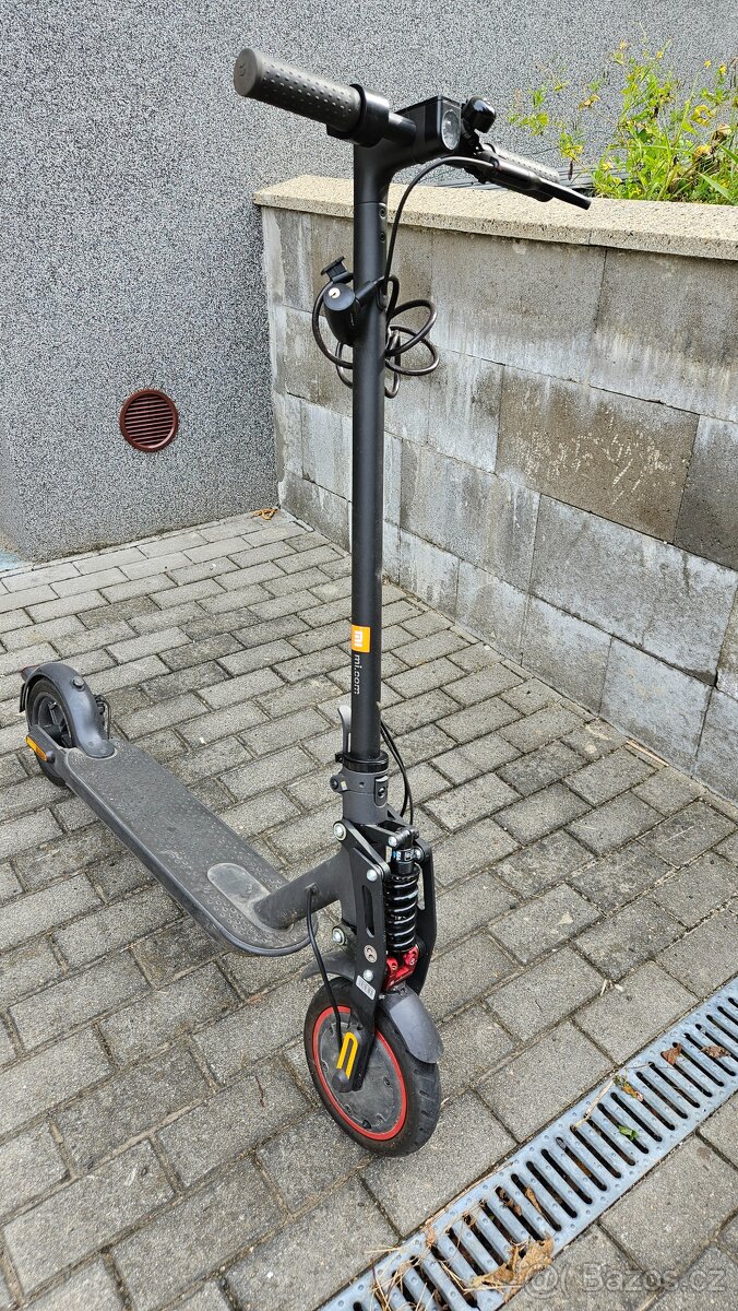 Xiaomi Scooter 2 Pro s přední Monorim vidlicí - 2