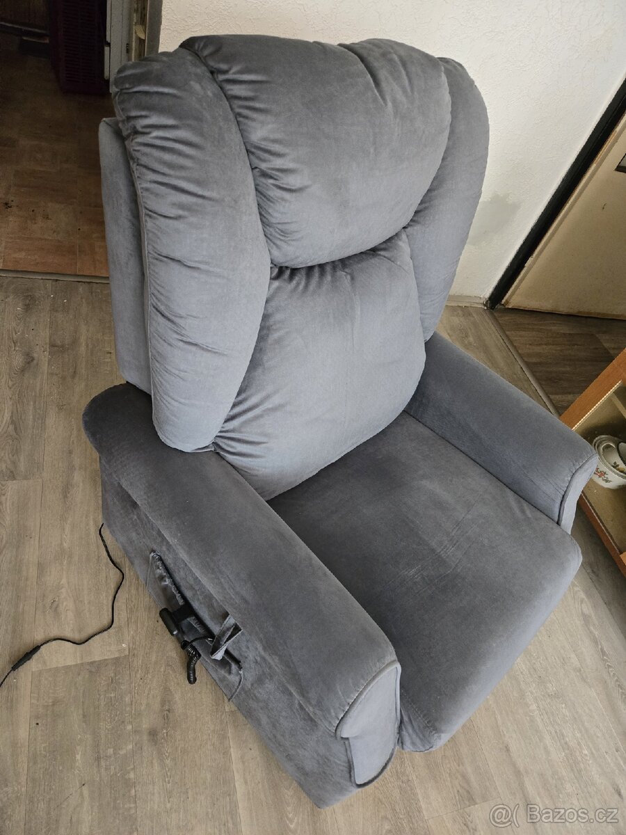 Elektrické relaxační polohovací křeslo Maddiamonds MD-22 - 2
