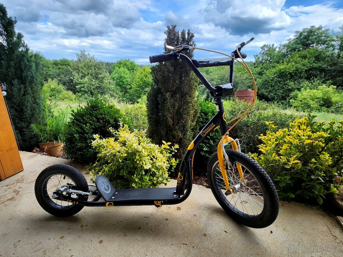 Oranžová Koloběžka MASTER 16-12 - 2