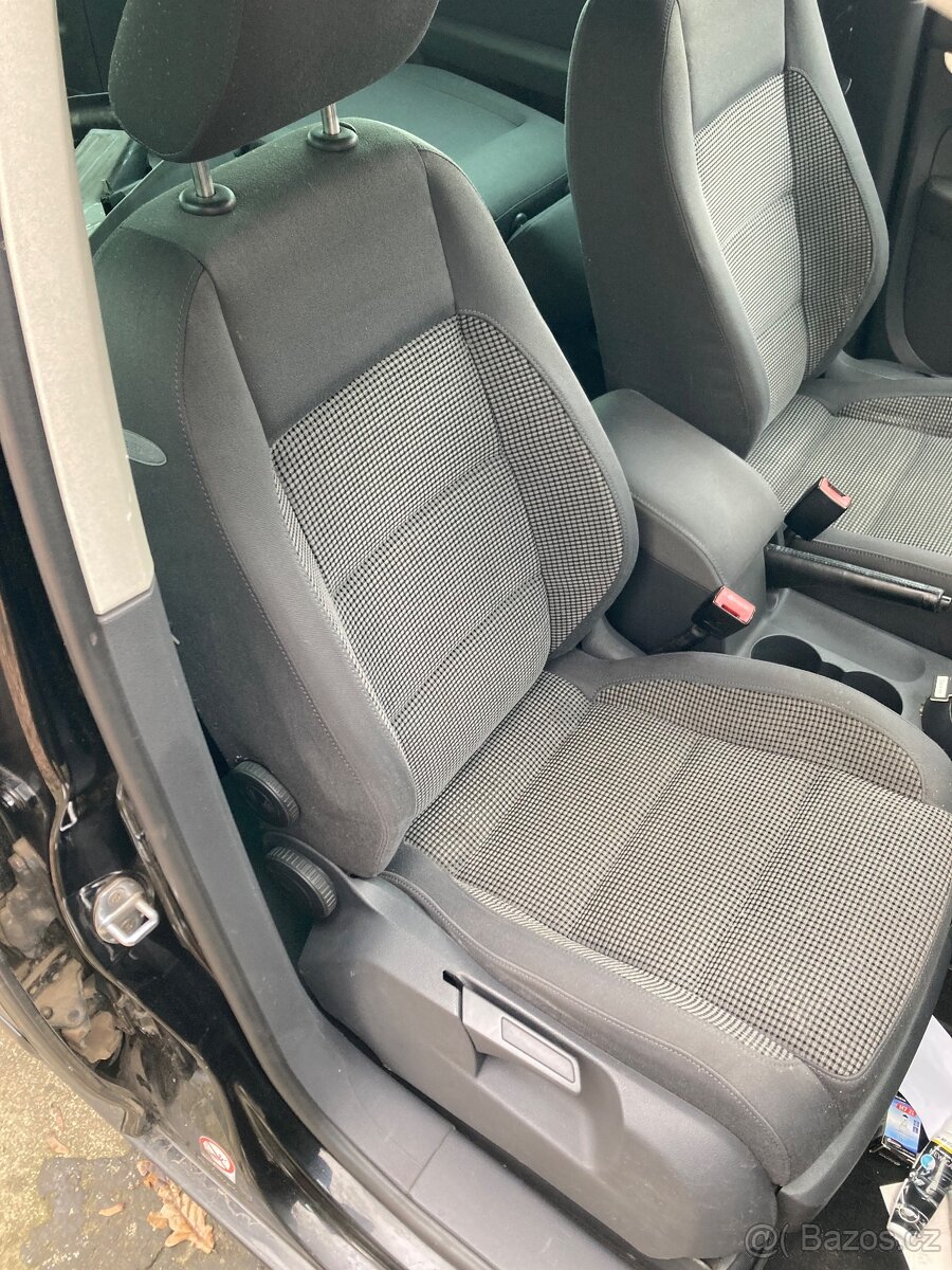 Sedačky Vw Touran 1T1 - 2