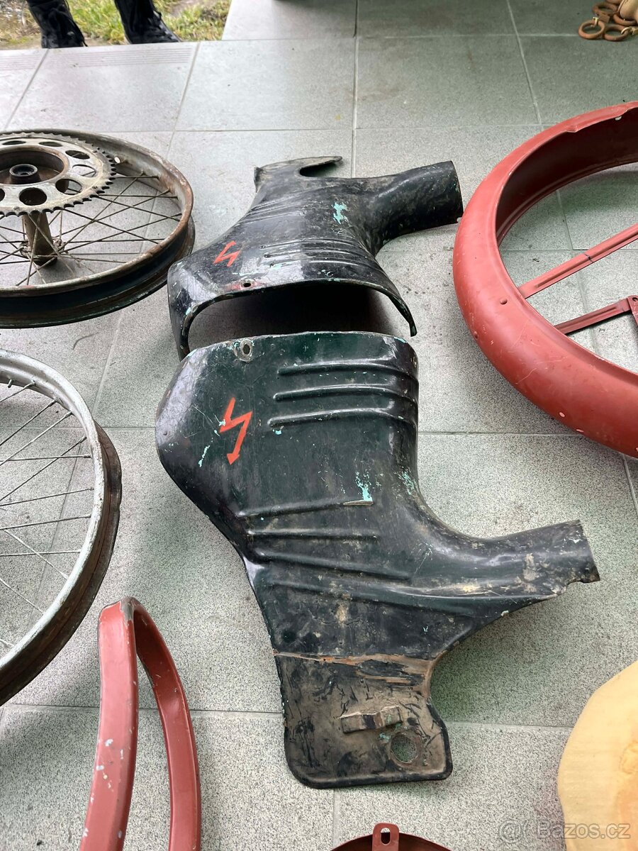 Jawa 50 550 pařez - rozebraný - 2