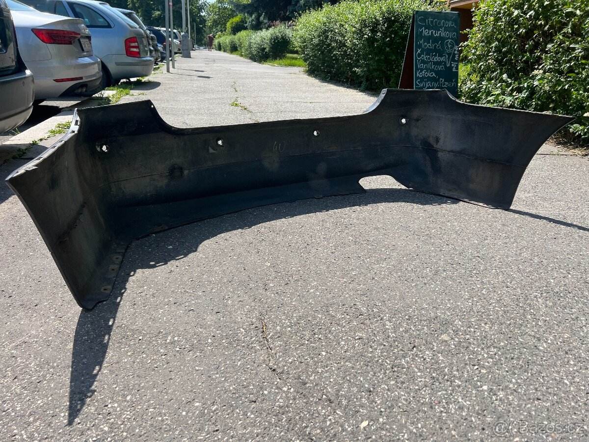 Zadní nárazník BMW E90 A22 Sparkling Graphite Metallic s PDC - 2