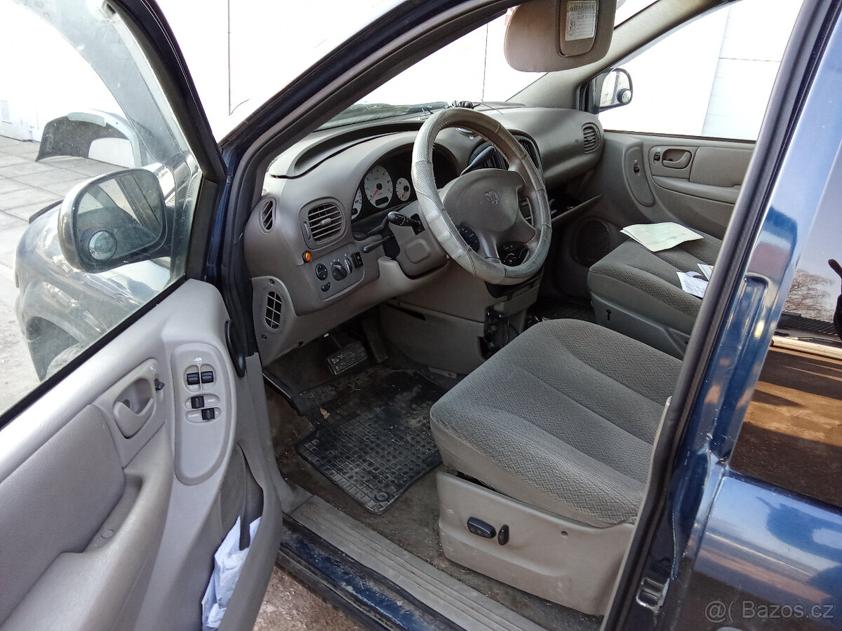 Dodge caravan 3,3 - náhradní díly - 2